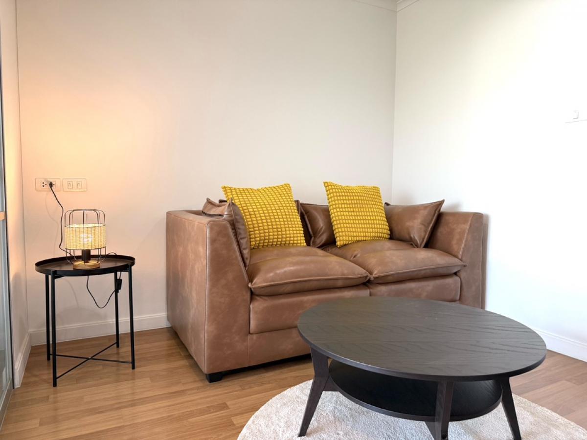 ขายคอนโดคลองเตย กล้วยน้ำไท : Fully-Furnished and Newly-Decorated Apartment 