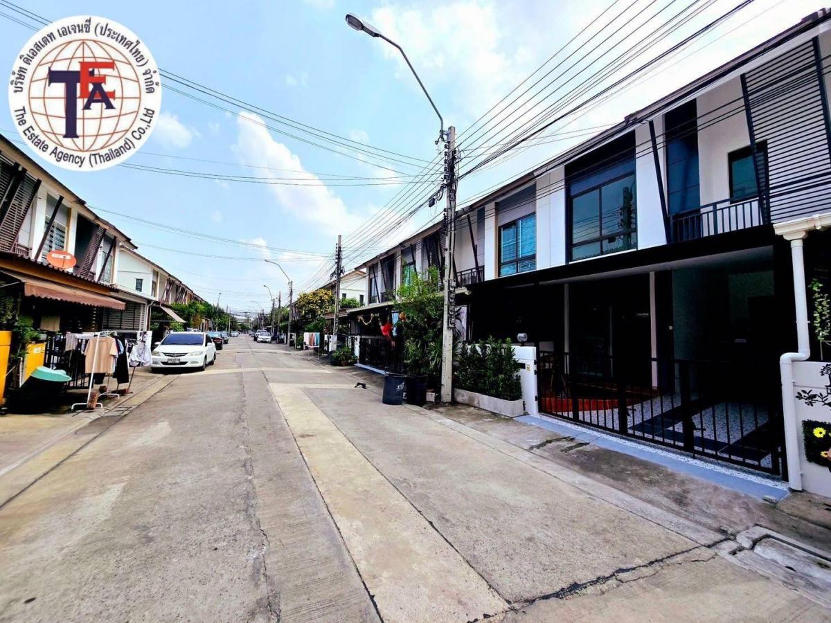For SaleTownhomeNawamin, Ramindra : 2-storey townhouse for sale, Prime Ramindhra Kooborn, Ram Inthra-Khubon Bon 27, Pink River, Pink River, Khlong Song, Fashion Island, Safari, Panya, Intra, Phraya Surent Motorway Expressway Sin Medical Hospital Nopparat Hospital Demonstration School