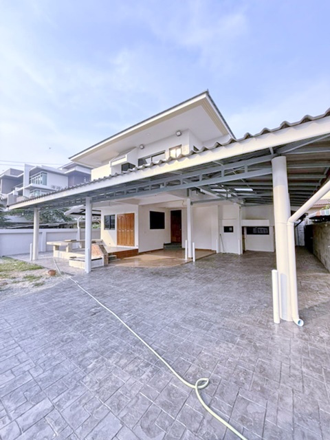 ให้เช่าบ้านเกษตร นวมินทร์ ลาดปลาเค้า : MRT ลาดพร้าว 71 1.1กม. โชคชัย 4 ให้เช่าบ้านเดี่ยว 2 ชั้น 101 ตร.วา.380 ตร.ม. 4 แอร์ ทำเลทอง 4นอน