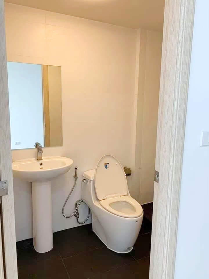 For SaleCondoNonthaburi, Bang Yai, Bangbuathong : For sale: Iris Westgate 26 sqm., 6th floor, fully furnished.