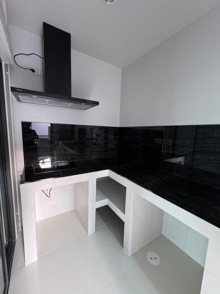 For RentTownhomeMin Buri, Romklao : Townhouse for rent 🔥 Baan Klang Muang Rama 9-Krungthep Kreetha 🔥 2 bedrooms, 2 bathrooms, complete furniture and electrical appliances.