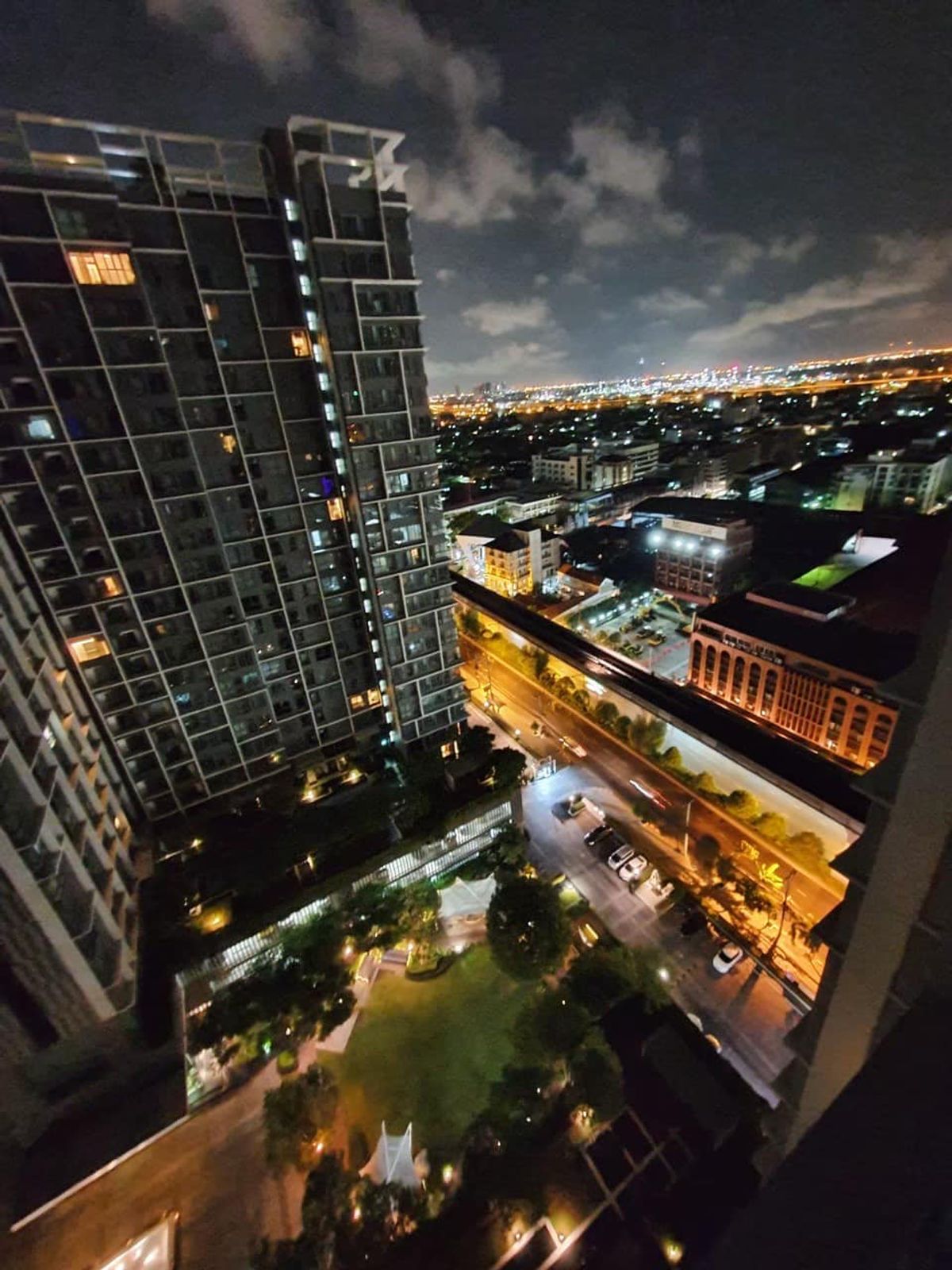 ขายคอนโดอ่อนนุช อุดมสุข : ห้องสวยชั้นสูงวิวดี เฟอร์ฯครบราคาดี!!⭐IDEO Mobi Sukhumvit 81 (ไอดีโอ โมบิ สุขุมวิท 81)