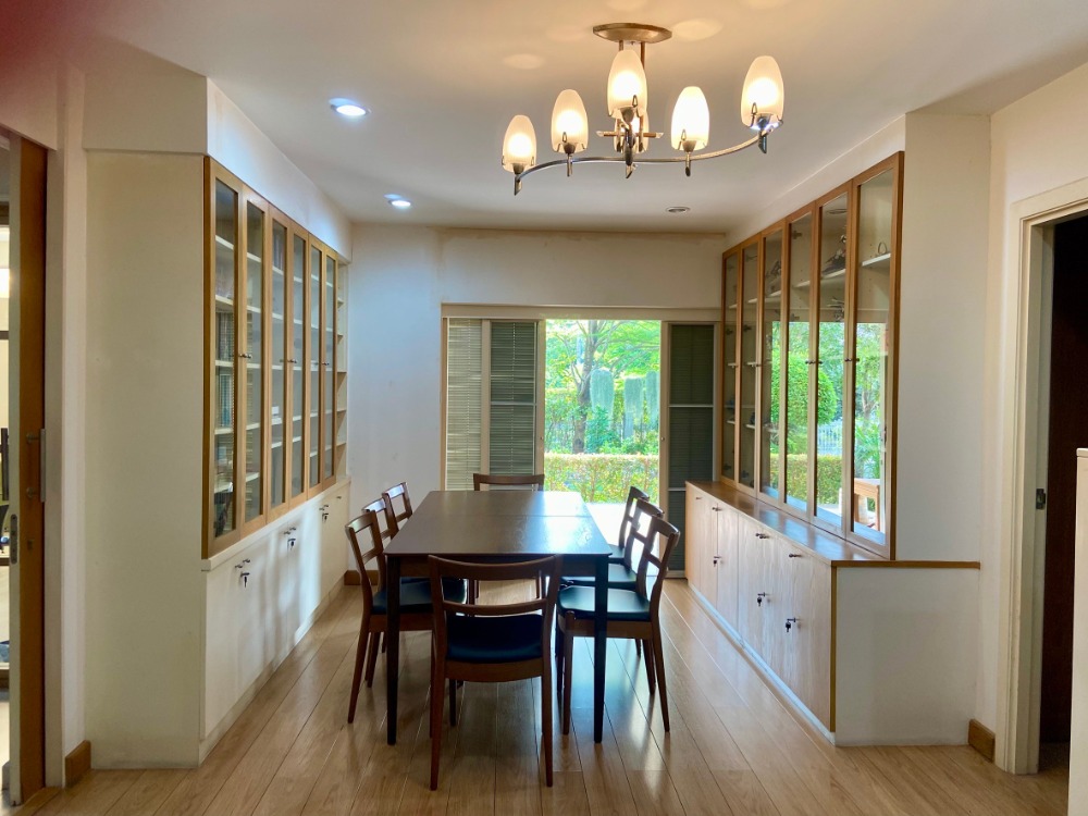 ขายบ้านบางนา แบริ่ง ลาซาล : 📌บ้านเดี่ยว 2 ชั้นหลังใหญ่ หมู่บ้านเอกไพลิน ศรีนครินทร์ ตกแต่งสไตล์ทันสมัย พื้นที่ใช้สอยกว้างขวาง มีเฟอร์นิเจอร์พร้อมเข้าอยู่