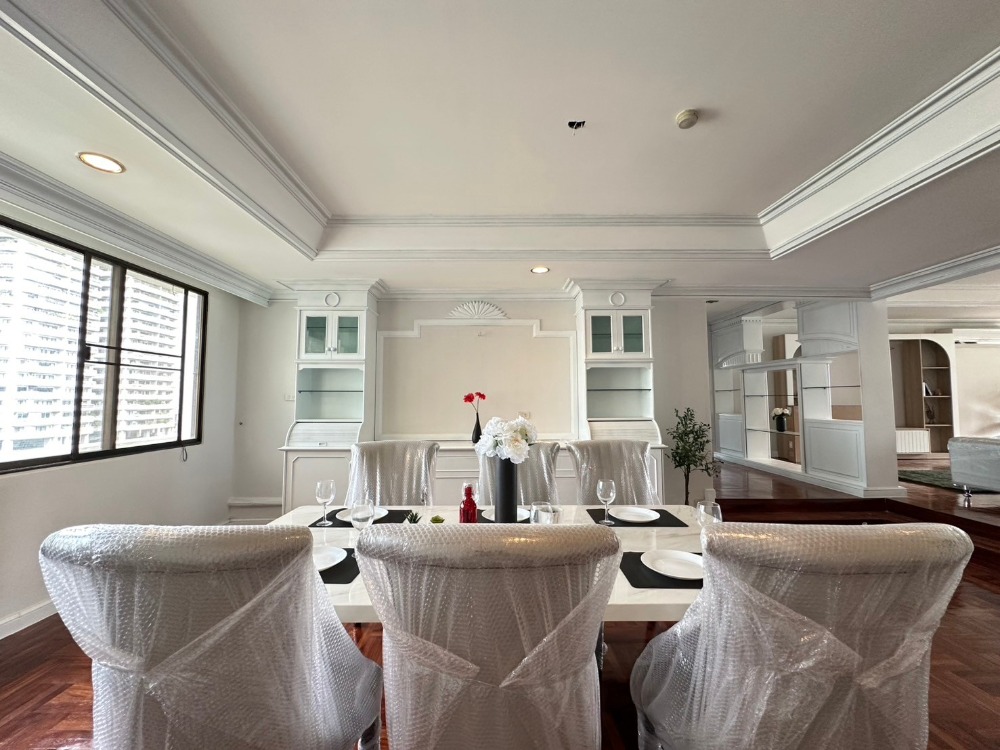 For RentCondoSukhumvit, Asoke, Thonglor : ✨ 2 bedroom condo for rent, new furniture, lifting the balcony set, BTS Phrom Phong Thong Lo is ready.