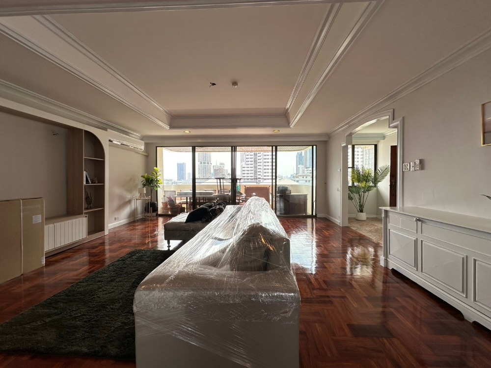 For RentCondoSukhumvit, Asoke, Thonglor : ✨ 2 bedroom condo for rent, new furniture, lifting the balcony set, BTS Phrom Phong Thong Lo is ready.