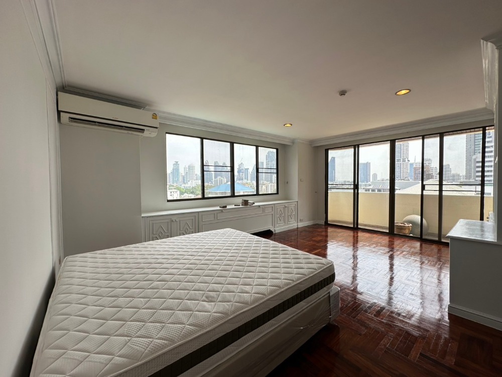 For RentCondoSukhumvit, Asoke, Thonglor : ✨ 2 bedroom condo for rent, new furniture, lifting the balcony set, BTS Phrom Phong Thong Lo is ready.