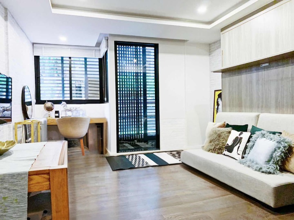 ขายคอนโด : Circle Rein Sukhumvit 12 / Studio Room (FOR SALE), เซอร์เคิล ไรน์ สุขุมวิท 12 / ห้องสตูดิโอ (ขาย) F161