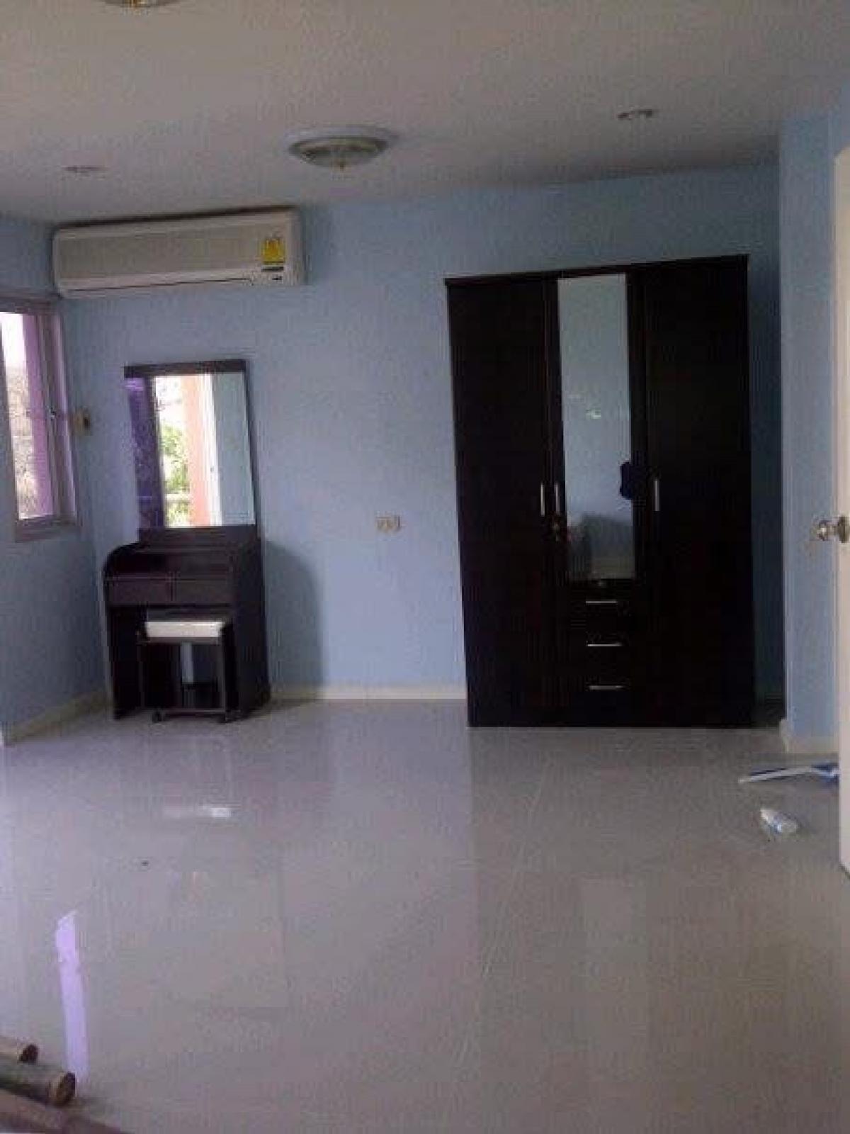 For SaleHouseRattanathibet, Sanambinna : Urgent sale, 3 -story townhouse, Supalai Ville, Soi Rattanathibet 18