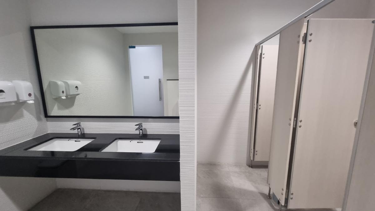 For RentOfficeSukhumvit, Asoke, Thonglor : For rent, BTS, Thonglor, location, good location, near BTS, 700 baht per square meter