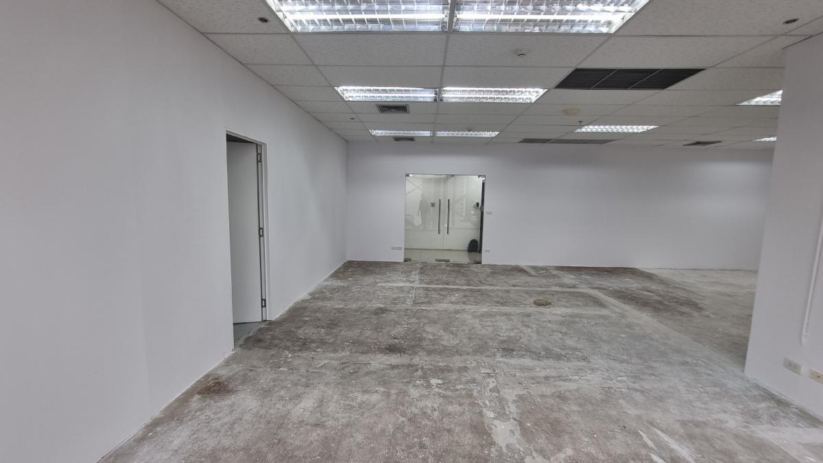 For RentOfficeSukhumvit, Asoke, Thonglor : Asoke for rent, office, floor 12th 105.6 sq.m. x 750 baht