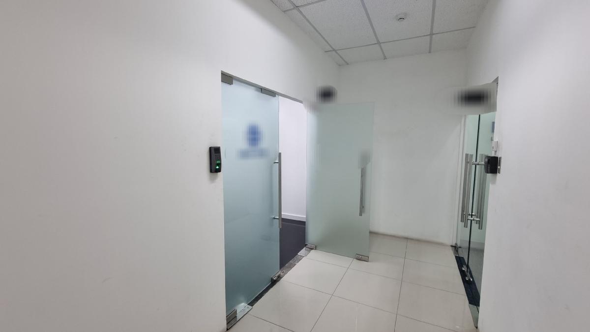 For RentOfficeSukhumvit, Asoke, Thonglor : Asoke for rent, office, floor 5th 82 sq.m. x 750 baht  Decorated successfully Ready to move in