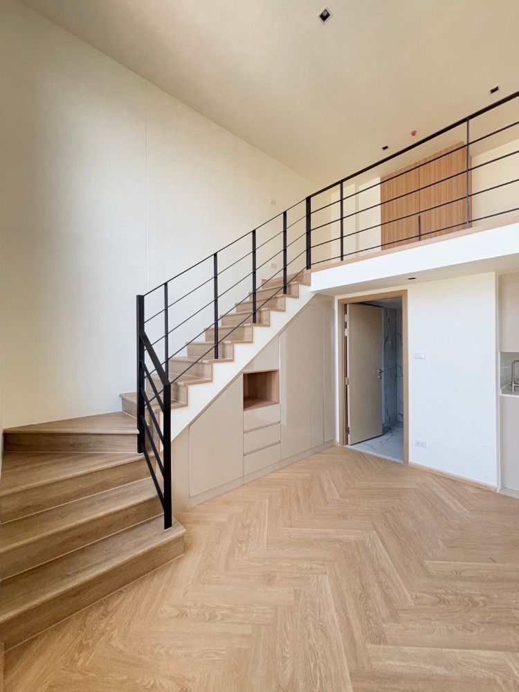 ขายคอนโดวงเวียนใหญ่ เจริญนคร : ขายคอนโดวิวแม่น้ำเจ้าพระยาบนถนนเจริญนคร ณ รีวา เจริญนคร ชั้น 15 ห้อง Loft ฟังก์ชัน 1 ห้องนอน 1 ห้องน้ำ พื้นที่ใช้สอย 43.15 ตร.ม. ใกล้รถไฟฟ้า BTS และทางด่วน ทำเลดี เดินทางสะดวก พร้อมอยู่ ติดถนนใหญ่ สิ่งอำนวยความสะดวกครบ