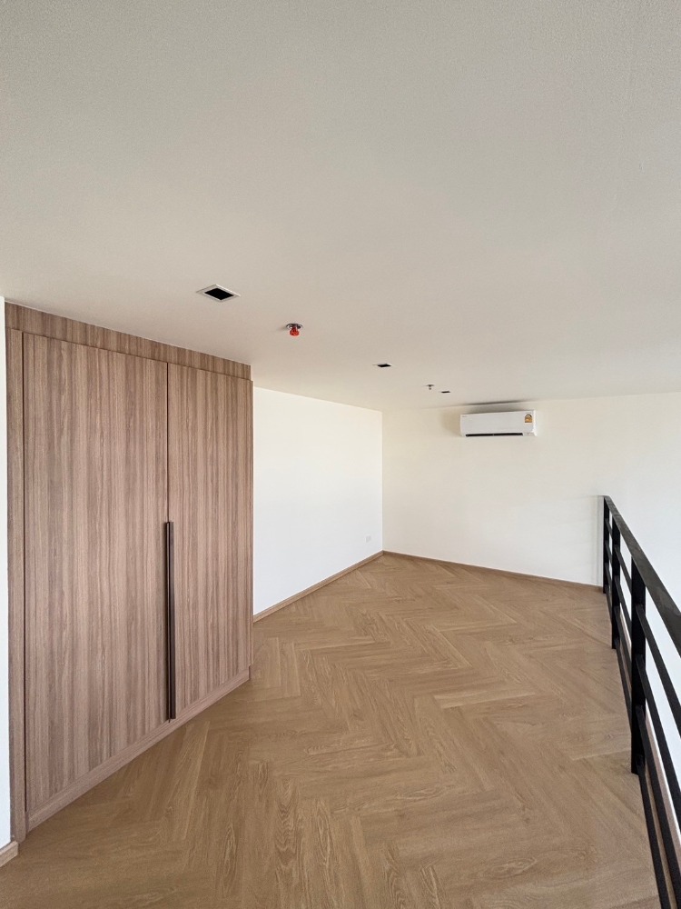 ขายคอนโดวงเวียนใหญ่ เจริญนคร : ขายคอนโดวิวแม่น้ำเจ้าพระยาบนถนนเจริญนคร ณ รีวา เจริญนคร ชั้น 15 ห้อง Loft ฟังก์ชัน 1 ห้องนอน 1 ห้องน้ำ พื้นที่ใช้สอย 43.15 ตร.ม. ใกล้รถไฟฟ้า BTS และทางด่วน ทำเลดี เดินทางสะดวก พร้อมอยู่ ติดถนนใหญ่ สิ่งอำนวยความสะดวกครบ