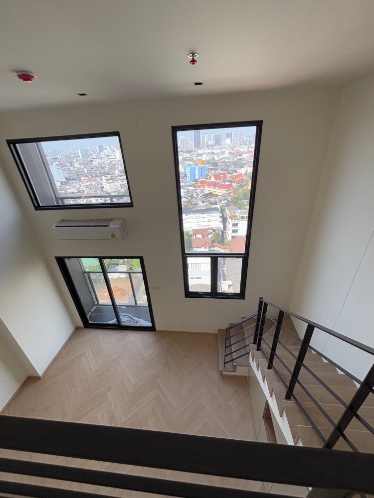 ขายคอนโดวงเวียนใหญ่ เจริญนคร : ขายคอนโดวิวแม่น้ำเจ้าพระยาบนถนนเจริญนคร ณ รีวา เจริญนคร ชั้น 15 ห้อง Loft ฟังก์ชัน 1 ห้องนอน 1 ห้องน้ำ พื้นที่ใช้สอย 43.15 ตร.ม. ใกล้รถไฟฟ้า BTS และทางด่วน ทำเลดี เดินทางสะดวก พร้อมอยู่ ติดถนนใหญ่ สิ่งอำนวยความสะดวกครบ