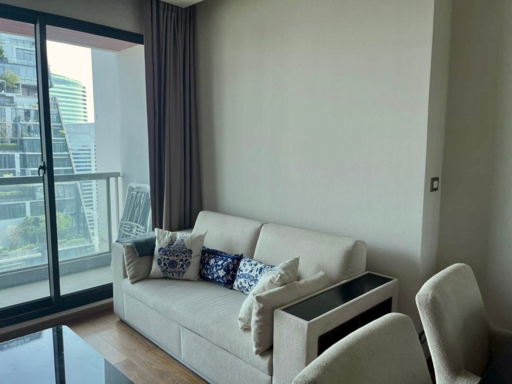 For RentCondoSathorn, Narathiwat : LTHC11944 - The Address Sathorn for Rent Size 56 SQM. 1 Bed 1 Bath Near BTS Saint Louis Station Only 35K/Month