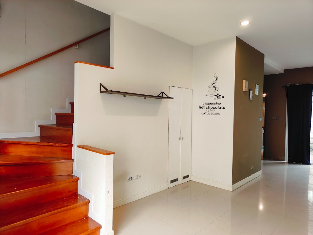 For SaleTownhomeEakachai, Bang Bon : Townhome for sale, The Platon City Village, Sathorn, a good location on Kalapapruek Road Convenient to travel to the city near Sathorn, Rama 3