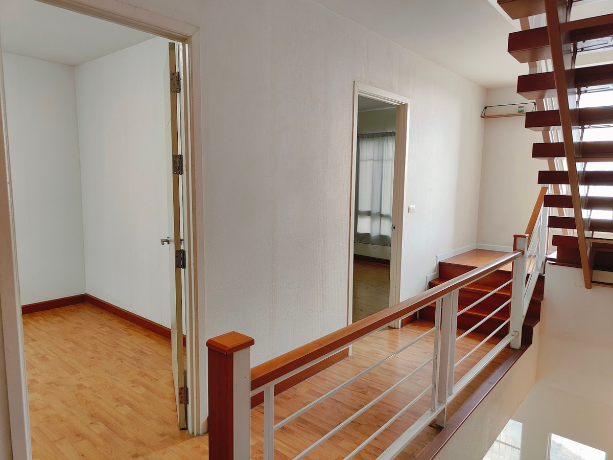 For SaleTownhomeEakachai, Bang Bon : Townhome for sale, The Platon City Village, Sathorn, a good location on Kalapapruek Road Convenient to travel to the city near Sathorn, Rama 3