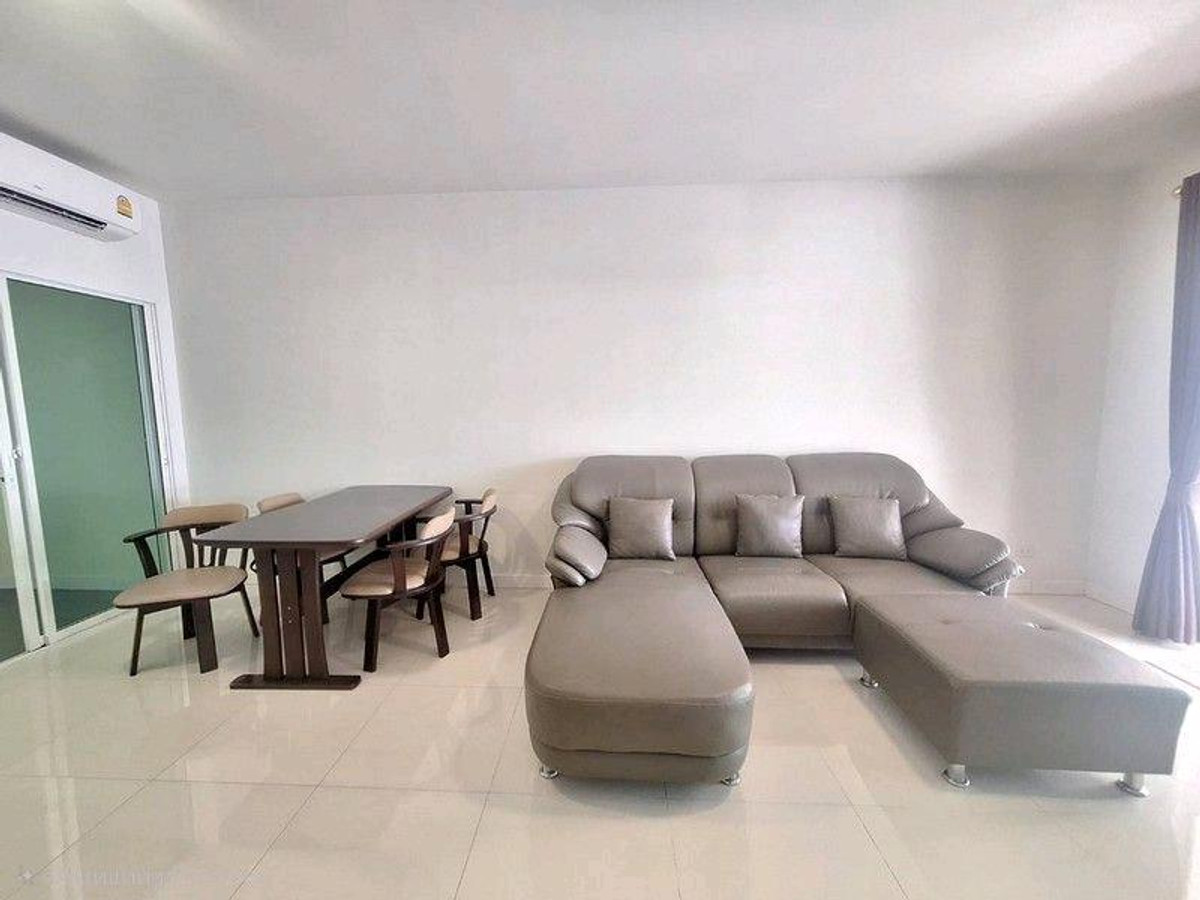 2 -story townhome for sale, Belle Ram Inthra 117, good condition, area 19.30 sq.who, 3 bedrooms, 2 bathrooms, near Bang Chan Station - GHD000528 Loading...