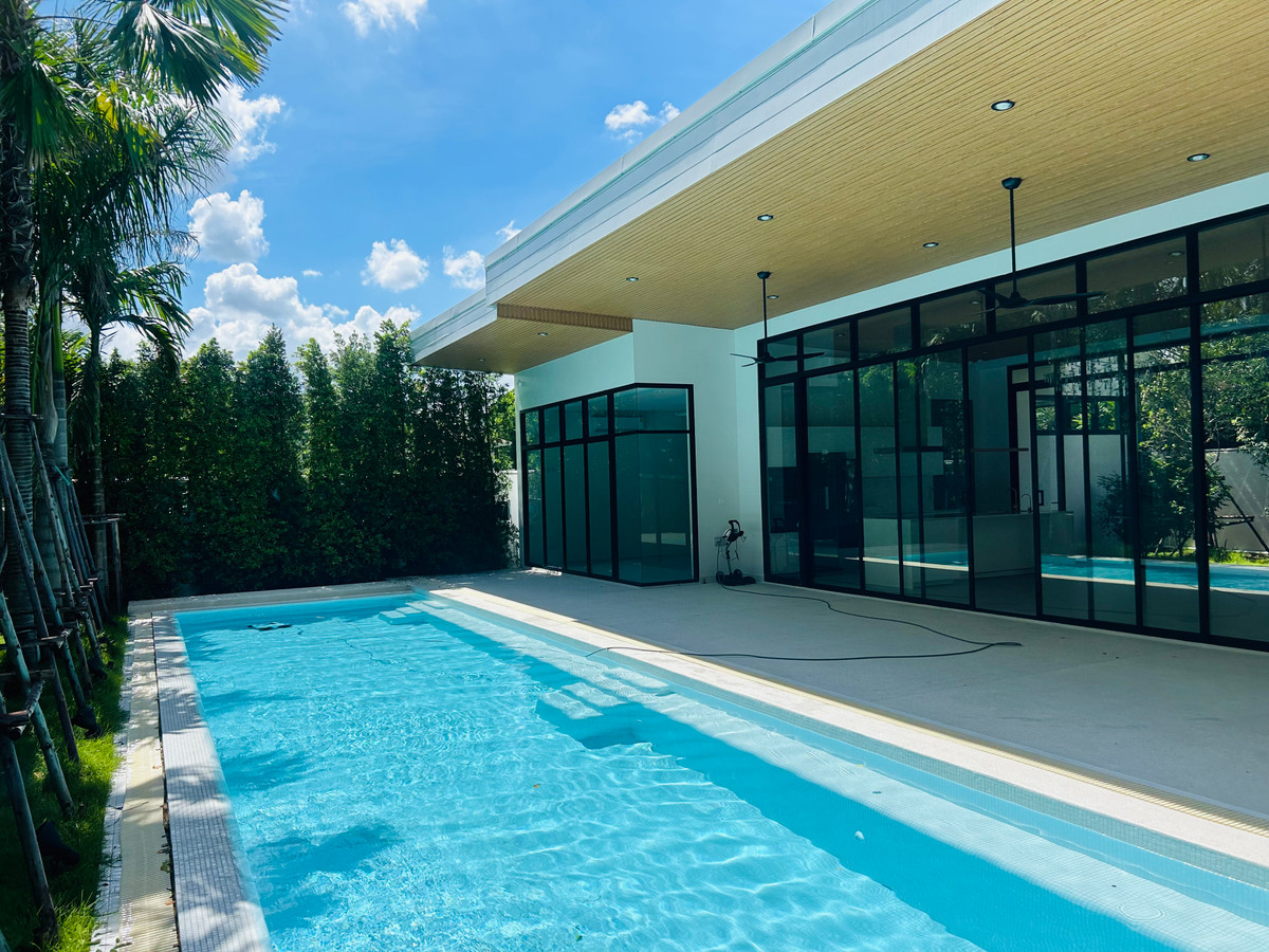 For SaleHouseVipawadee, Don Mueang, Lak Si : 🏡 🌴 🥰 Brand-New Architect-Designed Luxury Pool Villa in Beverly Hills Chaeng Wattana 