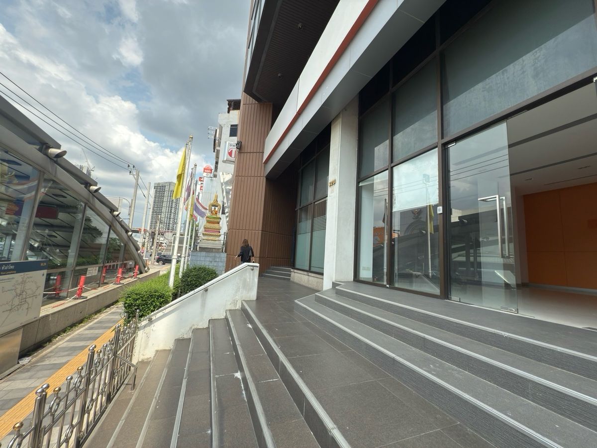 ให้เช่าร้านค้า/ตลาดนัดสยาม จุฬา สามย่าน : พื้นที่ว่างให้เช่า ติด MRT หัวลำโพง 150,000฿/เดือน ทำได้หลายธุรกิจ 086-9299929 ปุน