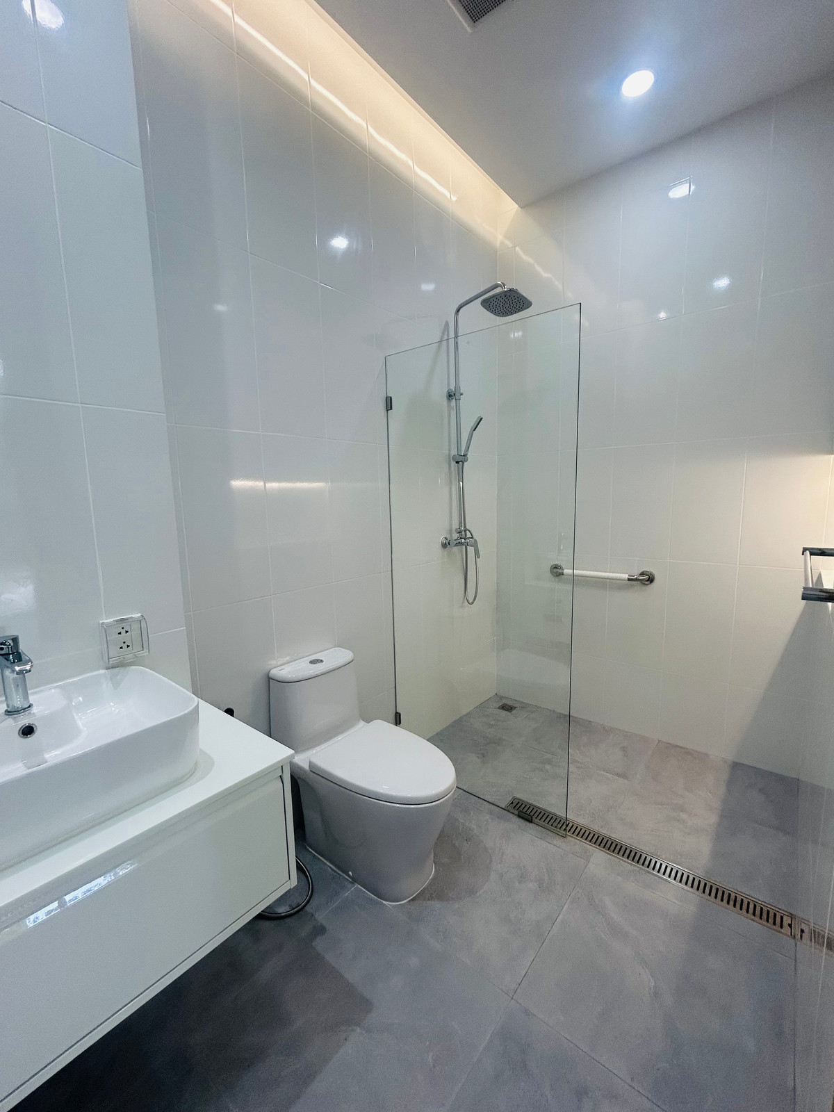 For SaleHouseVipawadee, Don Mueang, Lak Si : 🏡 🌴 🥰 Brand-New Architect-Designed Luxury Pool Villa in Beverly Hills Chaeng Wattana 