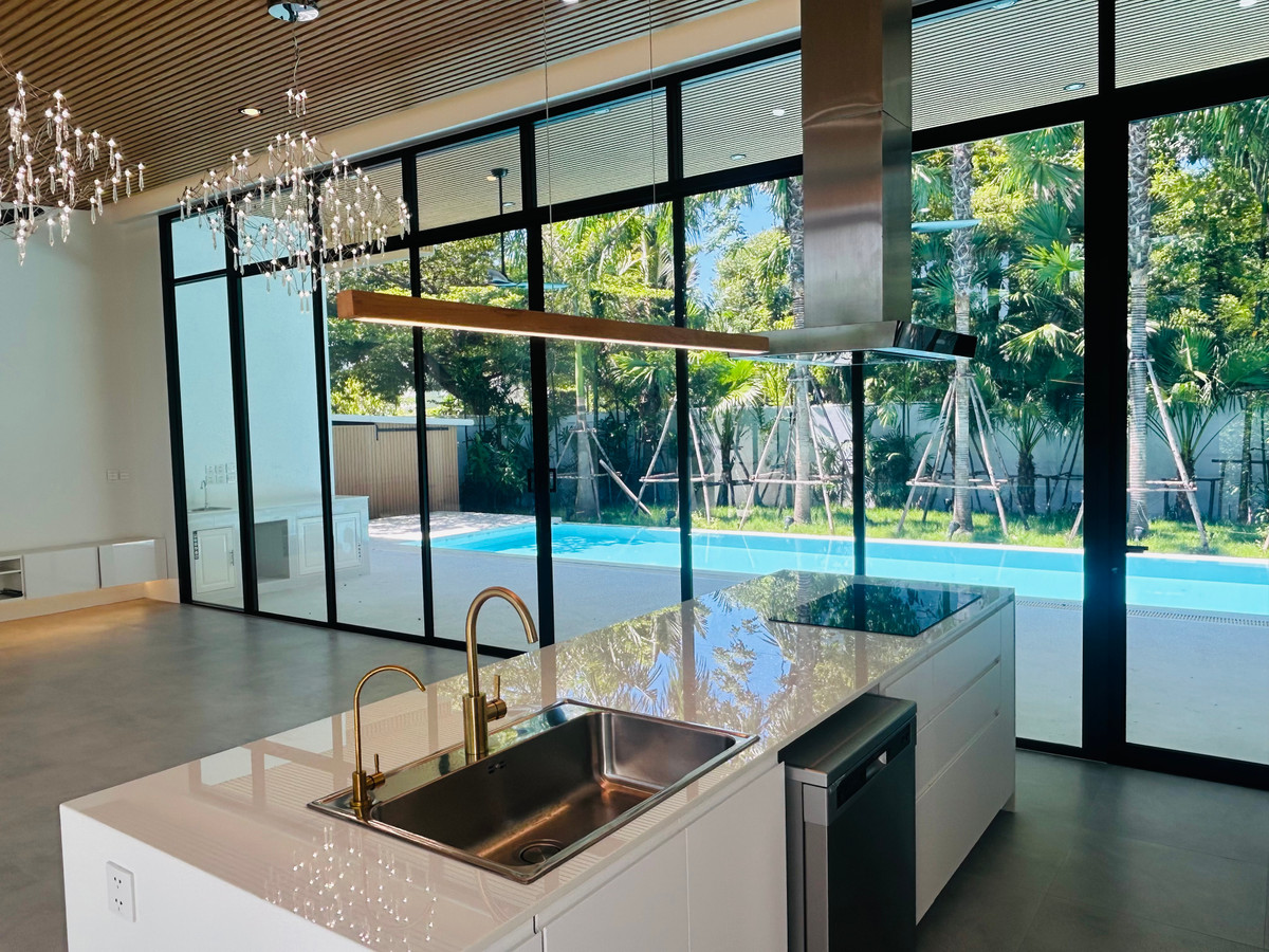For SaleHouseVipawadee, Don Mueang, Lak Si : 🏡 🌴 🥰 Brand-New Architect-Designed Luxury Pool Villa in Beverly Hills Chaeng Wattana 