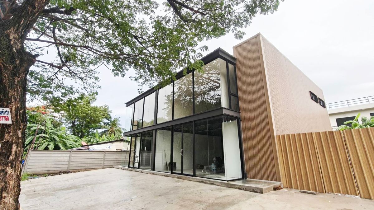 ให้เช่าร้านค้า/ตลาดนัดโชคชัย4 ลาดพร้าว71 : 🔥 ให้เช่าออฟฟิศ / สตูดิโอ / โชว์รูม /ร้านอาหาร/ คลินิค สไตล์ Modern – ทำเลดี ใกล้เซ็นทรัลอีสต์วิลล์ 🔥