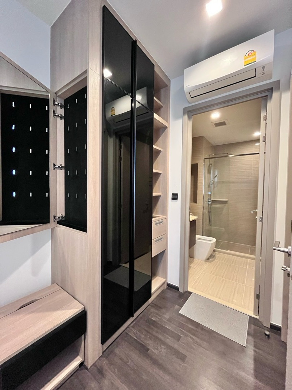 For RentCondoRama9, Petchburi, RCA : 🔥For rent The Line Asoke - Ratchada 1 Bedroom 1 Bathroom corner room