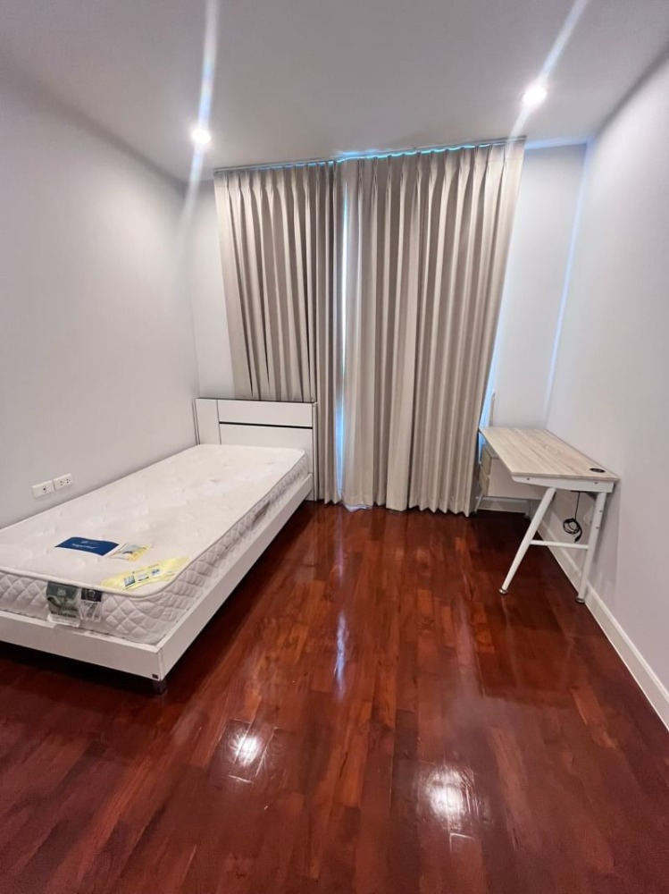 ให้เช่าคอนโดสุขุมวิท อโศก ทองหล่อ : 🏙️ ให้เช่าคอนโดหรู Siri Residence – สุขุมวิท 24 ใกล้ BTS พร้อมพงษ์ พร้อมอยู่!