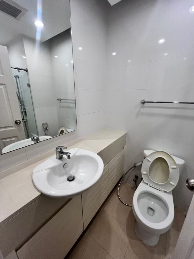 ให้เช่าคอนโดสุขุมวิท อโศก ทองหล่อ : 🏙️ ให้เช่าคอนโดหรู Siri Residence – สุขุมวิท 24 ใกล้ BTS พร้อมพงษ์ พร้อมอยู่!