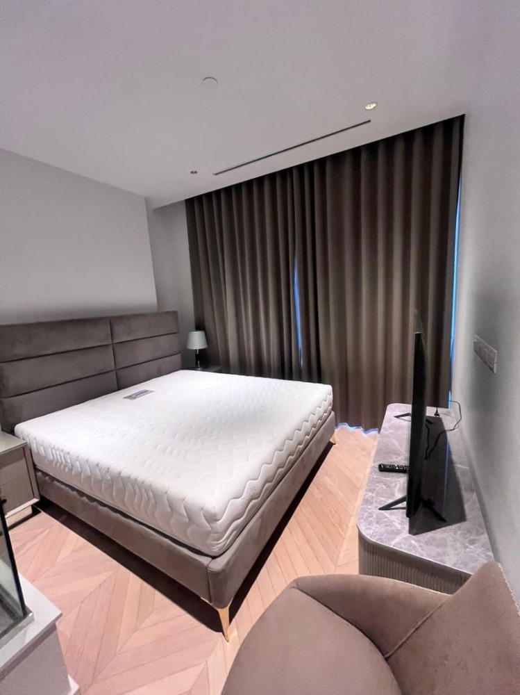 For RentCondoSathorn, Narathiwat : 🏙️ Four Seasons Private Residences Condo for Rent. Very beautiful. The price of the Chao Phraya River In the heart of Bangkok