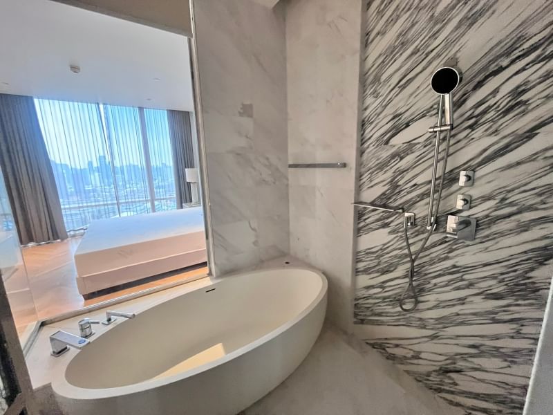 For RentCondoSathorn, Narathiwat : 🏙️ Four Seasons Private Residences Condo for Rent. Very beautiful. The price of the Chao Phraya River In the heart of Bangkok