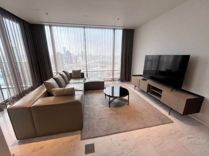 For RentCondoSathorn, Narathiwat : 🏙️ Four Seasons Private Residences Condo for Rent. Very beautiful. The price of the Chao Phraya River In the heart of Bangkok