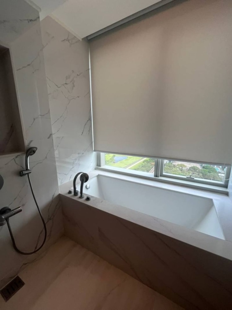 For RentCondoWitthayu, Chidlom, Langsuan, Ploenchit : 🏙️ Luxurious condo rental 185 Ratchadamri - Central CBD, premium city view Very big room, 4 bedrooms, decorated with style art deco