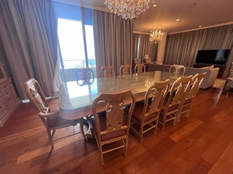 For RentCondoWitthayu, Chidlom, Langsuan, Ploenchit : 🏙️ Luxurious condo rental 185 Ratchadamri - Central CBD, premium city view Very big room, 4 bedrooms, decorated with style art deco