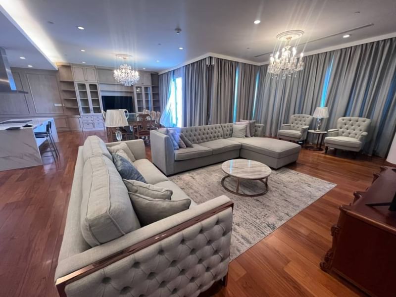 For RentCondoWitthayu, Chidlom, Langsuan, Ploenchit : 🏙️ Luxurious condo rental 185 Ratchadamri - Central CBD, premium city view Very big room, 4 bedrooms, decorated with style art deco