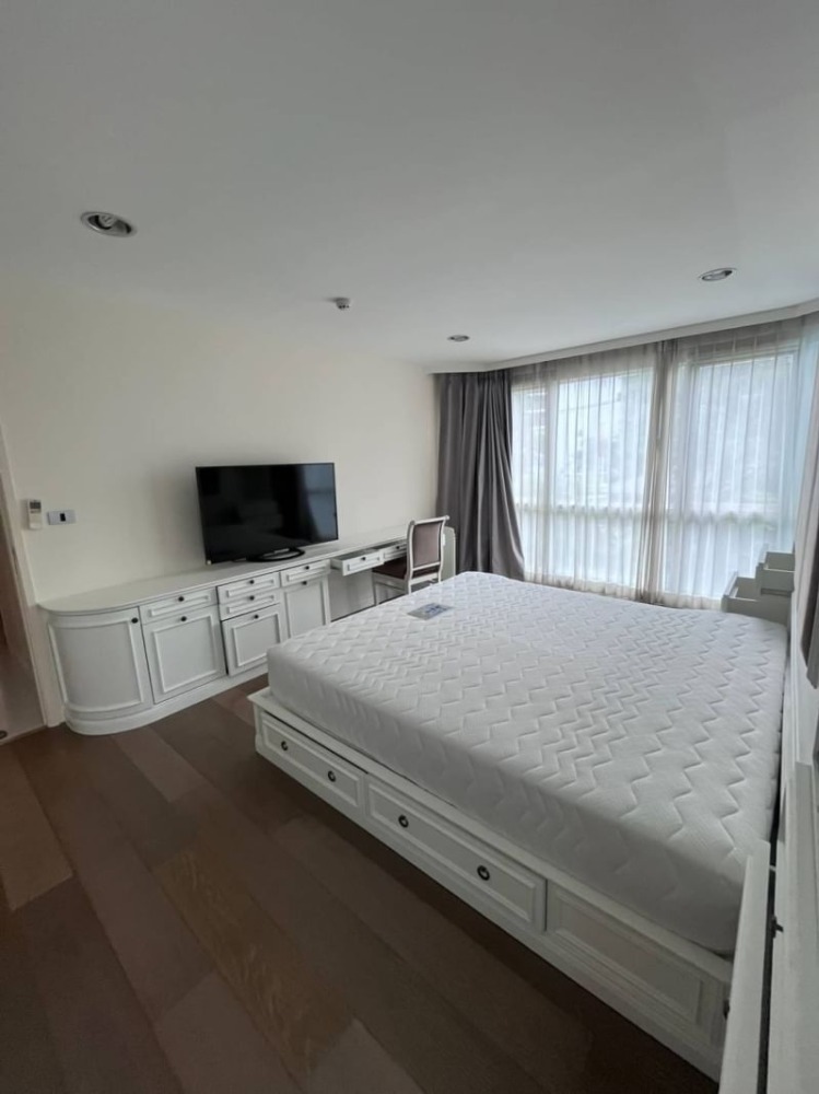 For RentCondoSukhumvit, Asoke, Thonglor : 🏙️ Luxury condo for rent, The Crest Sukhumvit 24 - In the heart of Sukhumvit, convenient to travel, good price, new room, beautiful decorated