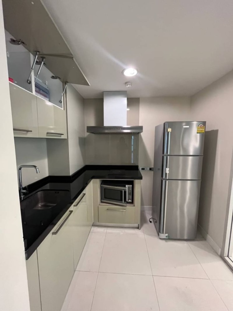 For RentCondoSukhumvit, Asoke, Thonglor : 🏙️ Luxury condo for rent, The Crest Sukhumvit 24 - In the heart of Sukhumvit, convenient to travel, good price, new room, beautiful decorated