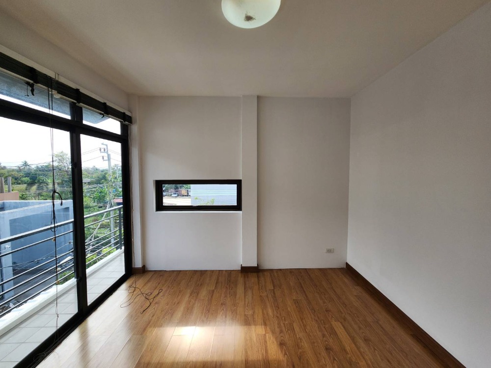 ให้เช่าทาวน์โฮมพระราม 5 ราชพฤกษ์ บางกรวย : ให้เช่าบ้านแฝด เวอริเดียน ราชพฤกษ์ ใกล้ บุญถาวร ราชพฤกษ์ เพียง 4 นาที