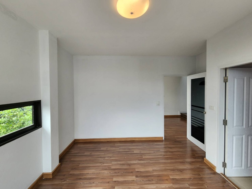 ให้เช่าทาวน์โฮมพระราม 5 ราชพฤกษ์ บางกรวย : ให้เช่าบ้านแฝด เวอริเดียน ราชพฤกษ์ ใกล้ บุญถาวร ราชพฤกษ์ เพียง 4 นาที