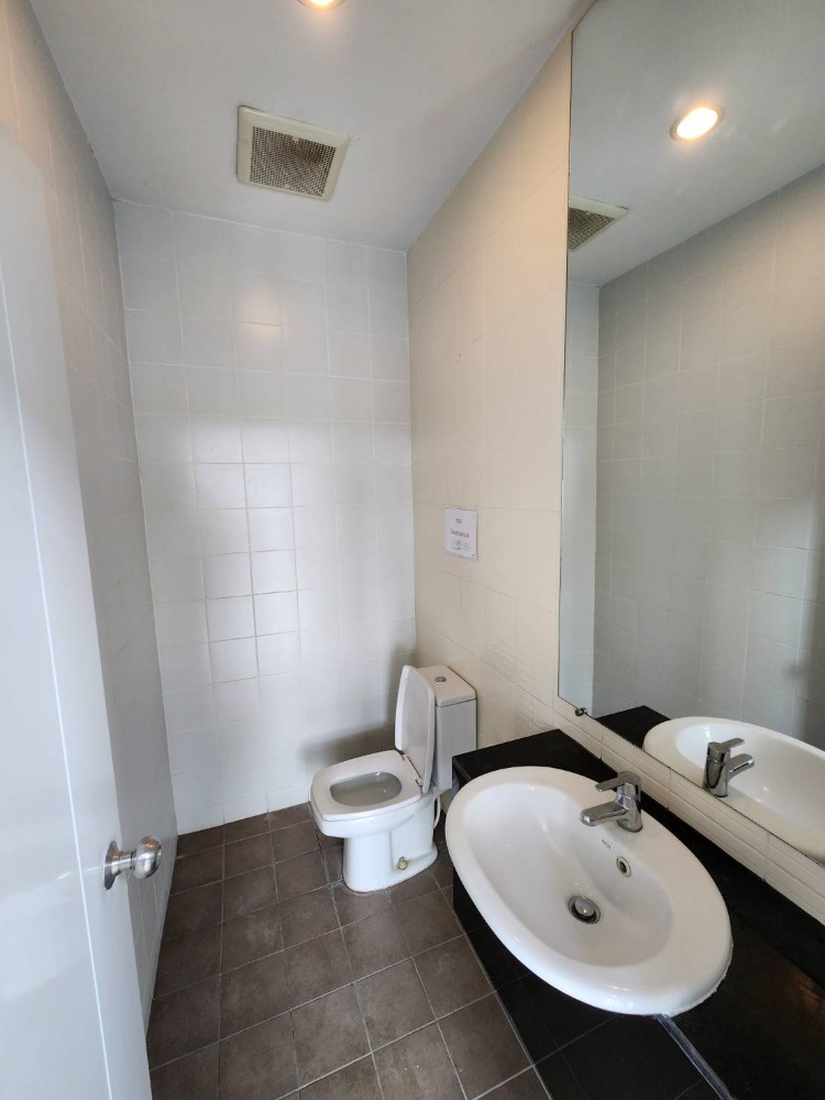 ให้เช่าทาวน์โฮมพระราม 5 ราชพฤกษ์ บางกรวย : ให้เช่าบ้านแฝด เวอริเดียน ราชพฤกษ์ ใกล้ บุญถาวร ราชพฤกษ์ เพียง 4 นาที