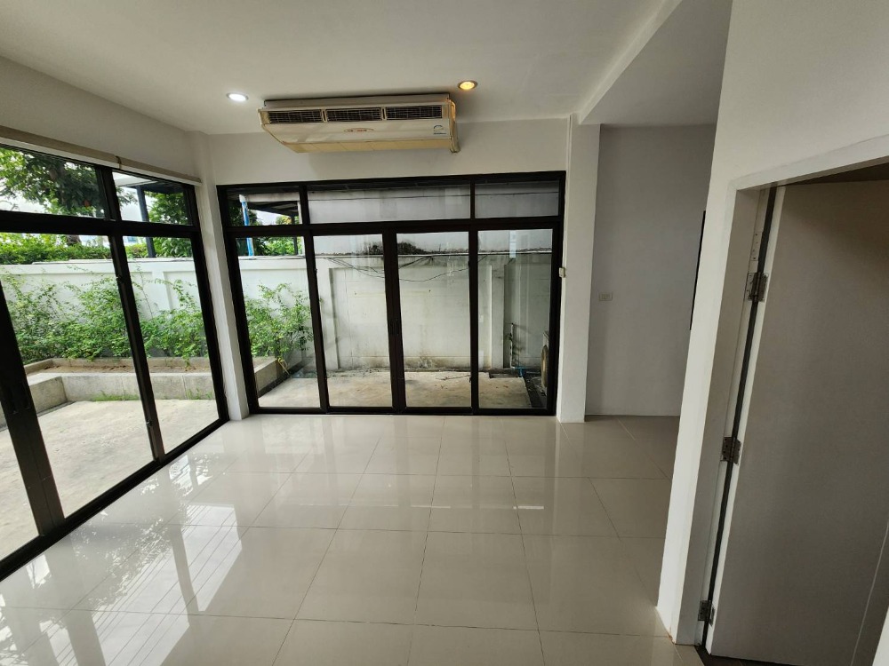 ให้เช่าทาวน์โฮมพระราม 5 ราชพฤกษ์ บางกรวย : ให้เช่าบ้านแฝด เวอริเดียน ราชพฤกษ์ ใกล้ บุญถาวร ราชพฤกษ์ เพียง 4 นาที