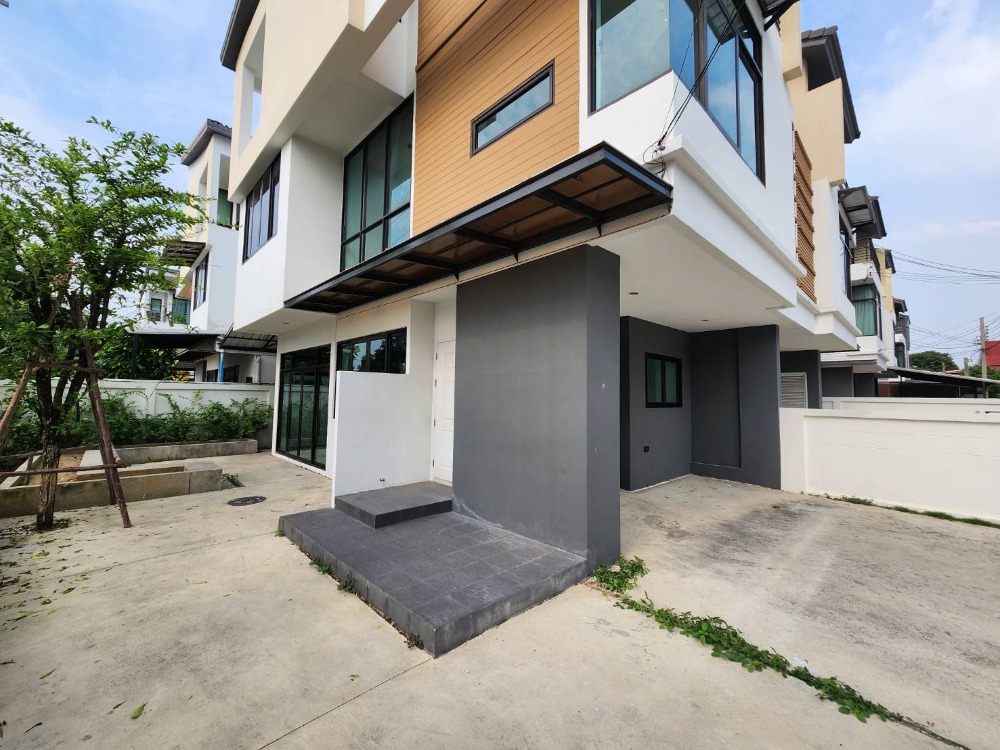 ให้เช่าทาวน์โฮมพระราม 5 ราชพฤกษ์ บางกรวย : ให้เช่าบ้านแฝด เวอริเดียน ราชพฤกษ์ ใกล้ บุญถาวร ราชพฤกษ์ เพียง 4 นาที