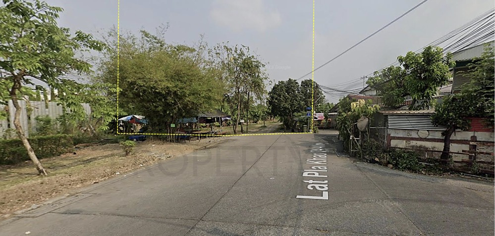 For SaleLandKaset Nawamin,Ladplakao : Land for sale, Prasert Manukit Road, area of ​​6 rai. Urgent !! 土地出售， Prasertmanukit 路，面積 6 萊，緊急！