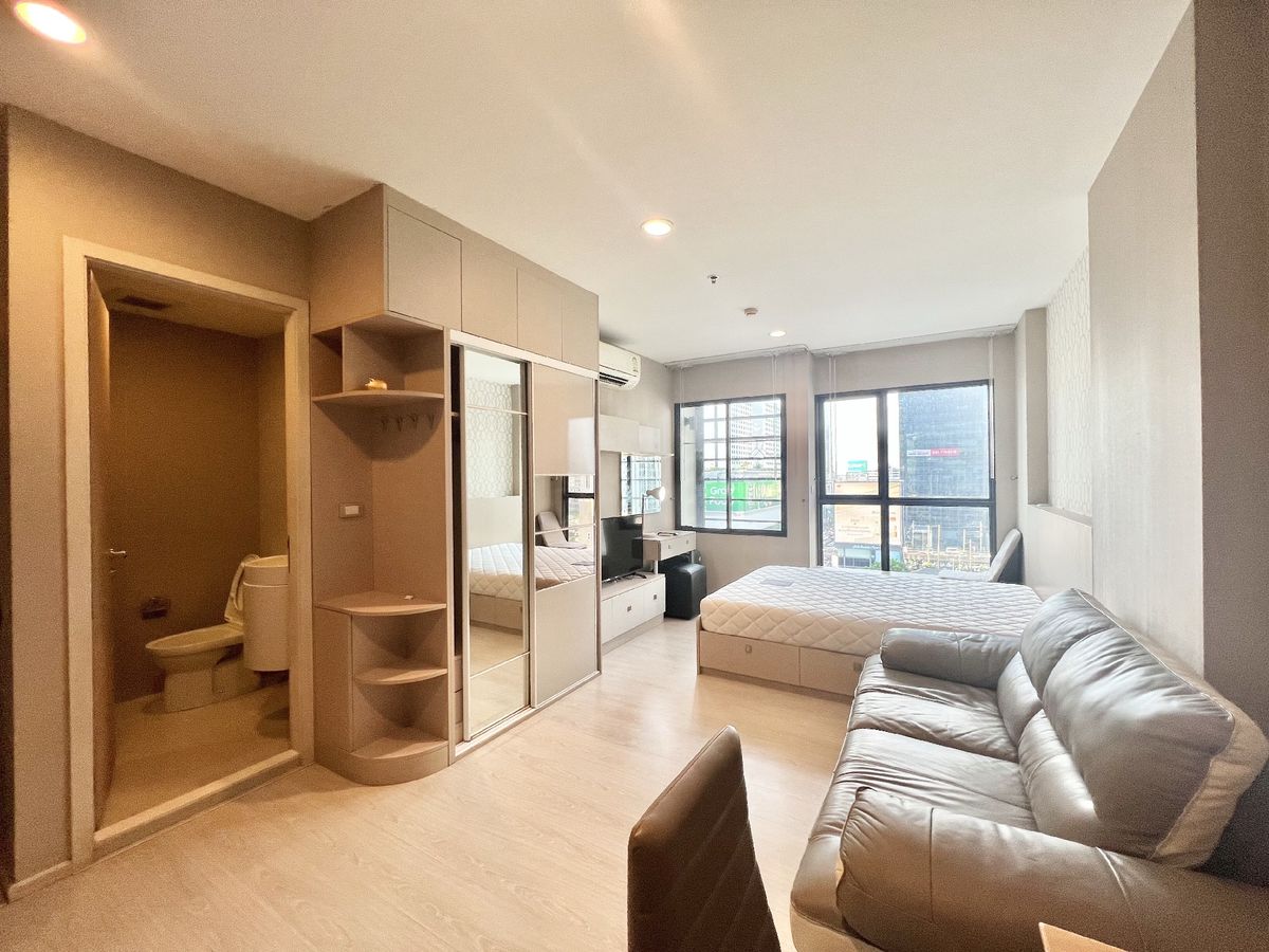 For RentCondoRama9, Petchburi, RCA : ❤️❤️ for Rent RHYTHM Asok 2 📌MRT Rama 9 📲 Call/LINE 099-289-1569