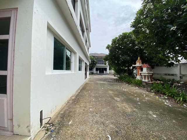 For RentHome OfficeVipawadee, Don Mueang, Lak Si : HR2239 Rent a detached house with an area of ​​400 sq. Wah. Near Don Mueang Airport Suitable for warehouse office