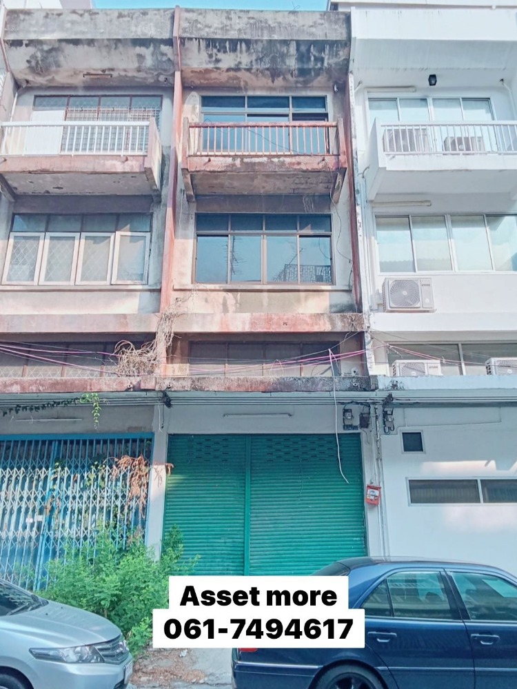 For RentShop HouseOnnut, Udomsuk : Rent a 3.5 -story commercial building, size 19 sq.w., 120 sqm.