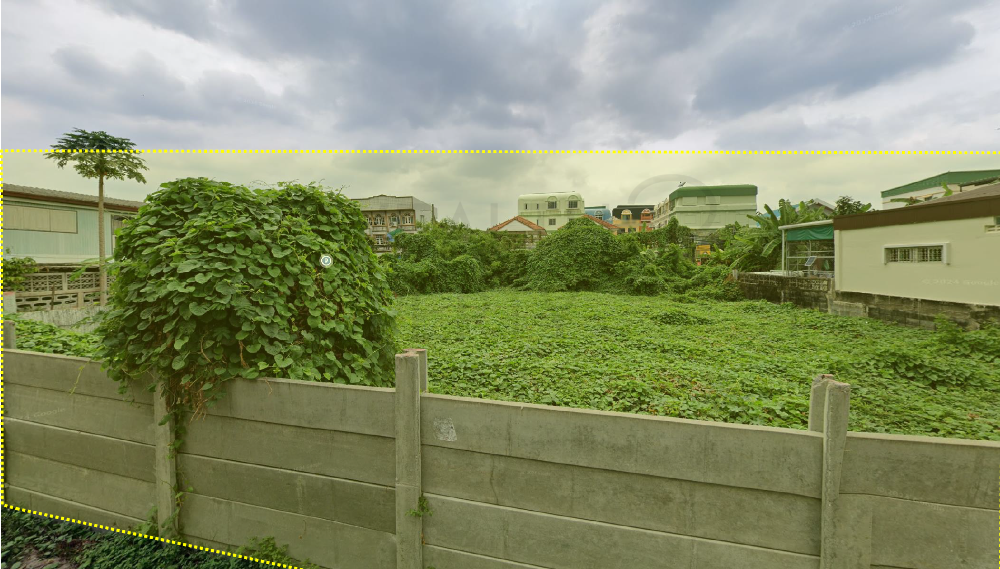 For SaleLandKasetsart, Ratchayothin : Land for sale in Soi Phahonyothin 35, near Kasetsart University, Bang Khen, in and out in many ways.