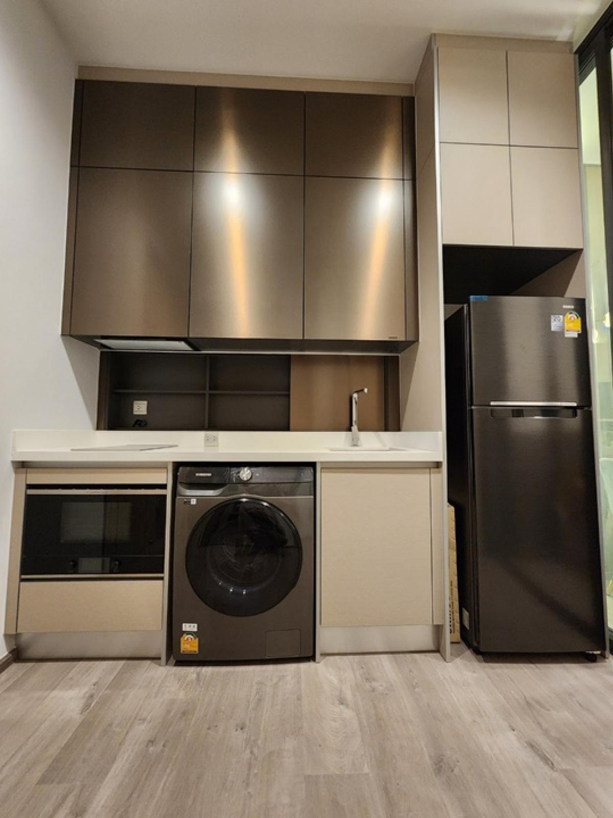 For RentCondoRatchathewi,Phayathai : The Address Siam-Ratchathewi ,, 37SQM. High Floor, Corner Room, Luxury Style ☎️Tel/Line: 094-162-4424