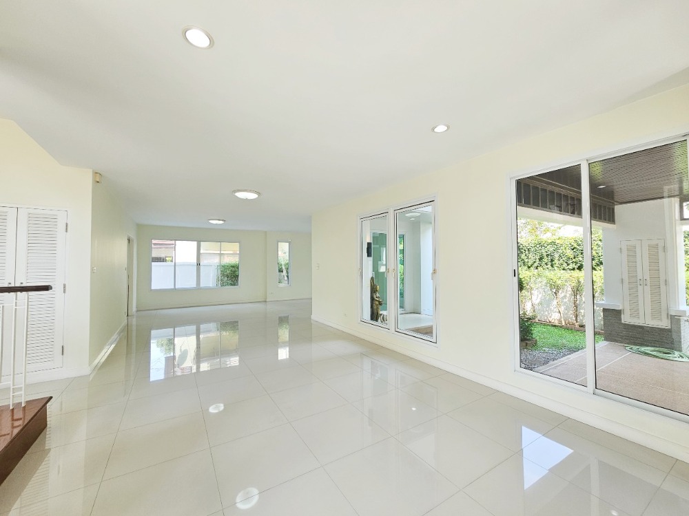 ขายบ้านบางนา แบริ่ง ลาซาล : ขาย บ้านเดี่ยว บลูลากูน 1 บางนา-วงแหวน 80.7 ตรว. 3 นอน 4 น้ำ ไม่ผ่านการใช้งาน สภาพเหมือนซื้อใหม่จากโครงการ